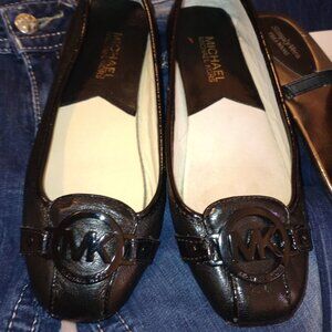 Micheal Kors Slip Ons Size 6
